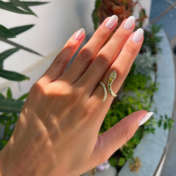 Pavé Serpent Ring